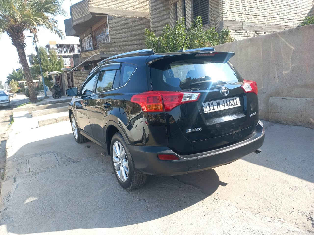 راف فور موديل ٢٠١٤  فول واحد ع واحد 
صبغ بنيد وجاملغ سايق و صندوق 
مكان السيارة بغداد  
السعر  ١٥٥ للتواصل ***********
