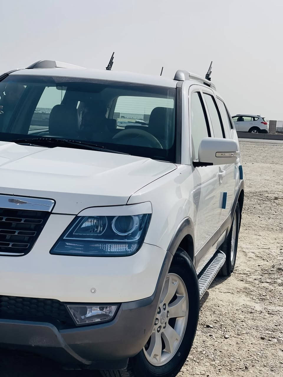 بسم الله الرحمن الرحيم
اخوتي سيارتي موهافي موديل 2016 رقم بغداد دولي جديد
 السيارة نص فول يعني دفع رباعي باب خلفي شفط كشنات جلد  تشغيل سويج بدون بصمة وفتحة السيارة جاهزة ومالت بيت مصروف عليها وداخلة ادامة كاملة بداية السنة الصدر امامي خلفي جديد ودبلات جكسارة يعني السيارة ماتهفي  المحرك مكفول سبانة مافاتحة برغي بي والكير ايضا مبدل فلتر ودهن ضمن حملة الادامة قبل العيد شديتلها منظومة غاز يعني تفويلتك اسبوع ب10 الاف ماكو صرف وتريد تبقى على منظومة الغاز هي دكمة تخول ومبدل بيها تخم نوزلات اصلي غرفتها نظيفة كلش بيها كلير جامغ وباب امامي جهة اليمين اثر شخطة ستوتة  بالبياع  موجود سونار تفضل  راسلني ويوصلك اي شي تريد نسيت اكتبة السيارة عارضهاب160 بيه مجال للشراي  وهذا ارخص سعر لموديلها ولمواصفاتها   والسيارة مكلفتني اكثر من شدتين بس بالبيع يحكم السوك 
اتمنى عدم الازعاج من الناس الي ما تشتري وتحياتي للجميع 
اتصال ***********
