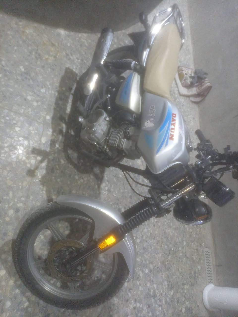 دايوند عضم للبيع كلك دراجه نشطه وحلوه جاهزه كهربائيات شغاله مكينه حلوه هندر سلف شغال موديل ١٩ كلشي بيهه شغال السعر ٦٥٠ وبيهه مجال كربلااء *********** متواجد اتصال واتساب مازنجر علخط
