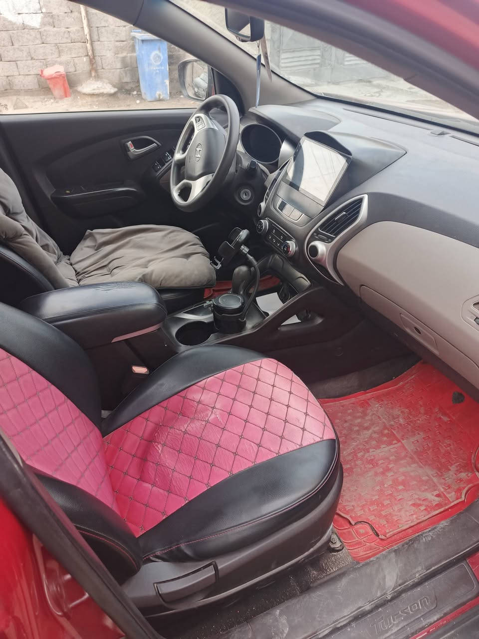 السلام عليكم
توسان خليجي ٢٠١٤
 السعر ١٤٠ وبيهه مجال
 فول مواصفات
 بيهه جاملغ وبنيد بدون دواخل
رقم بغداد انكليزي
بنرامه
 اشاير بلمري
 شاشه 
وكامره خلفيه بلمرايه
بسمي تحويل شوكت متريد 
للبيع او مراوس
***********
مكاني بغداد الدوره
