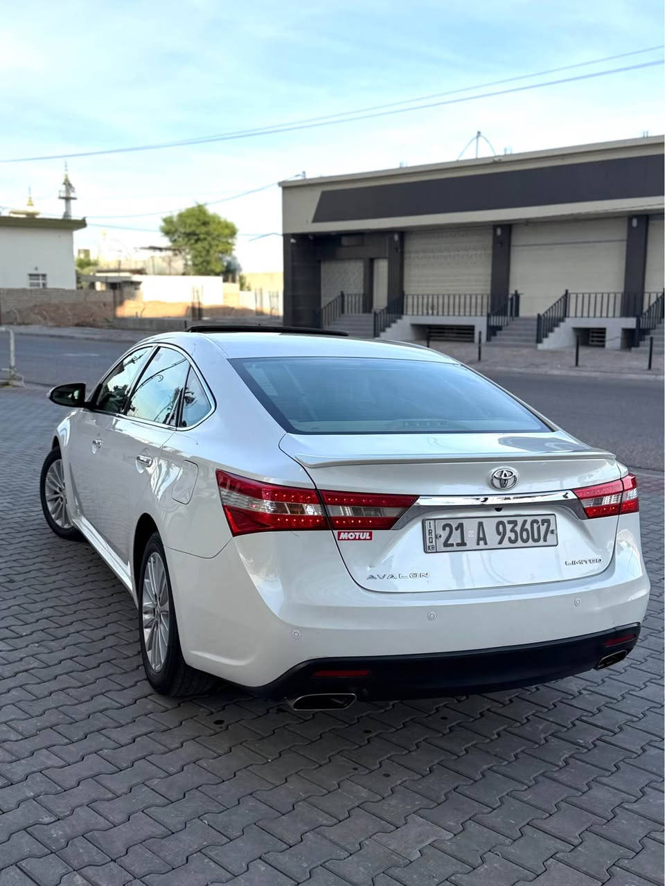 افلون 2013 خليجيه 
السعرر(215)وبيها مجال بسيط
فول موصفات لمتد مكفوله كفاله عامه حتى دعامية فقط صبعين تعديل بارد بيها گير محرك كفاله مامفتوح ماشيه ١٤٠ الف كيلو حقيقي سياره خالية من رصعات وشخوط رقم سليمانية سنوية ورقم وهزه وبراد كلها جديد 
مكاني كركوك داخل مدينة
*********** كركوك, العراق
