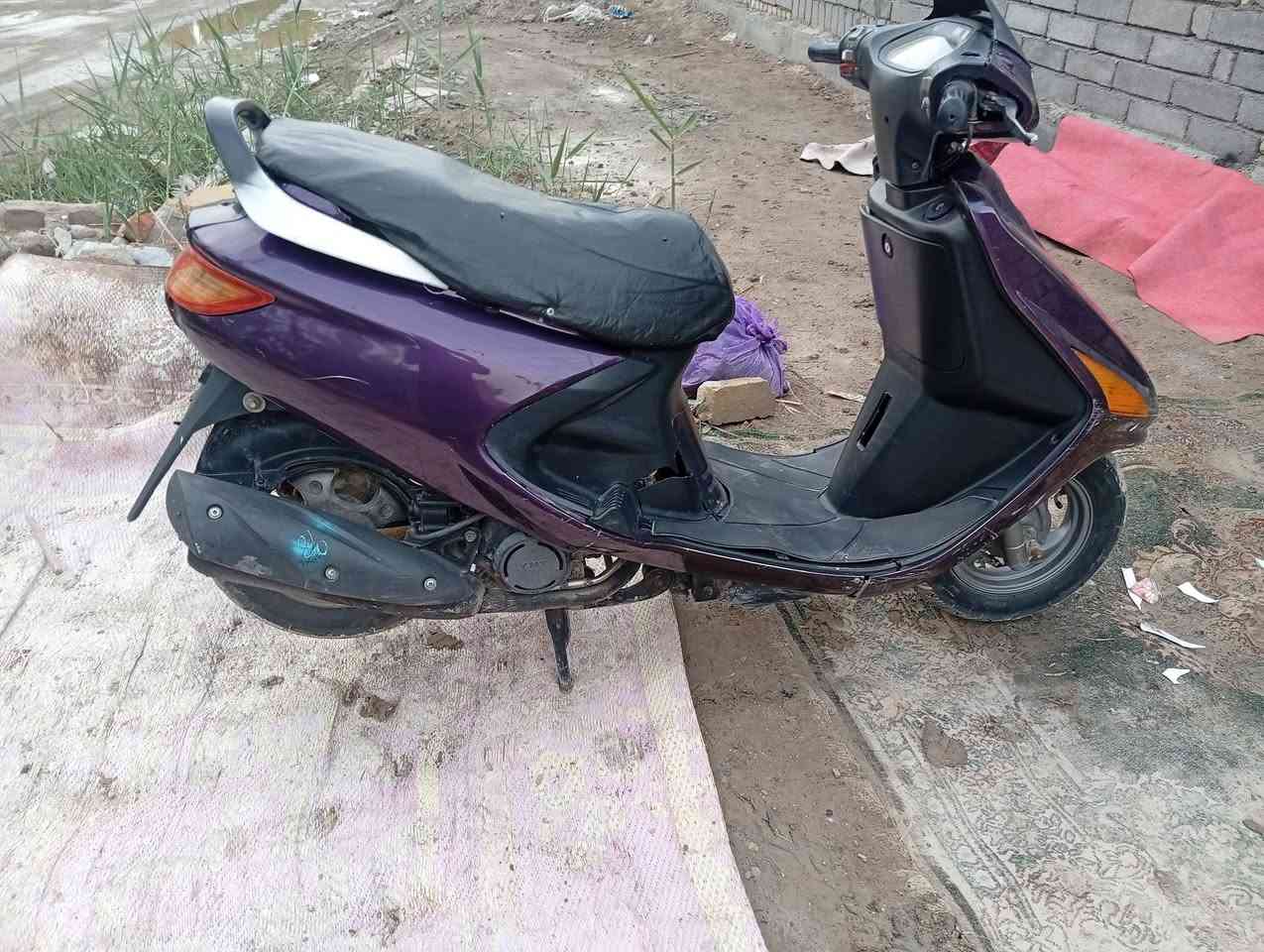 سلام عليكم دراجه فراشه فحل جديده حاويه تخم تاير نقصه بس شحن باتري مكان كرنه بني منصور سعر 450رقم تلفون ***********
