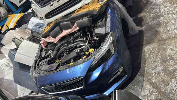 سيارة كامل كامل بشرط شغال زيرو 30 ورقة و بس 2017
احترك سوق 🫡😂😂😂

*********** 

من و احتاج اى غراض سوبارو انى جاهز
