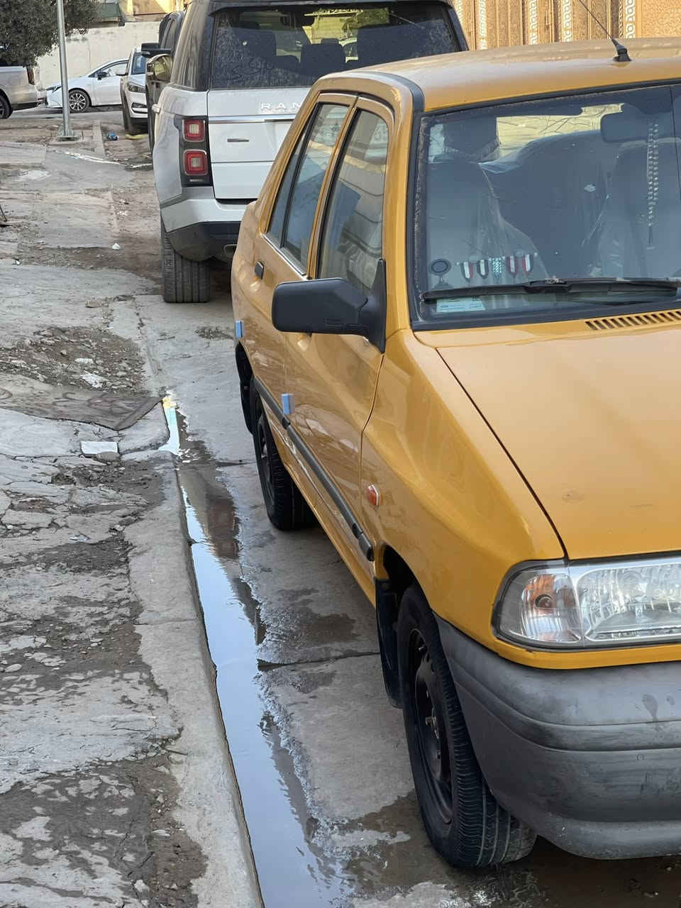 السلام عليكم سايبا موديل 18 مصفره هيئه وغرامه رقم نكليزي هزه جديده سنويه جديده كفاله من صبغ ولمعجون فقط بارد بل جاملغ لخلفي بدون صبغ بدون معجون لسعر 47 وبيها مجال لرقم***********
