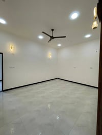 بيت اللايجار المساحة 150 متر يحتوي على 3 غرف نوم صالة مطبخ وصحيات البن...