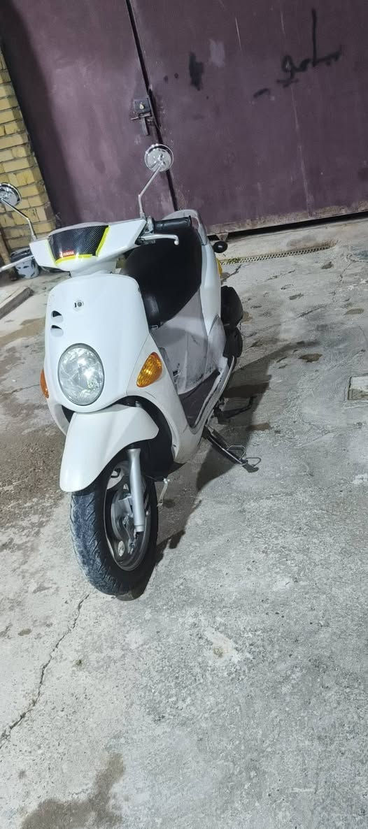 سلام عليكم فله للبيع 2010صار شهر من طلعت من الرمبه دراجه مكفوله سعر مليون وميه. استفسار ***********.
