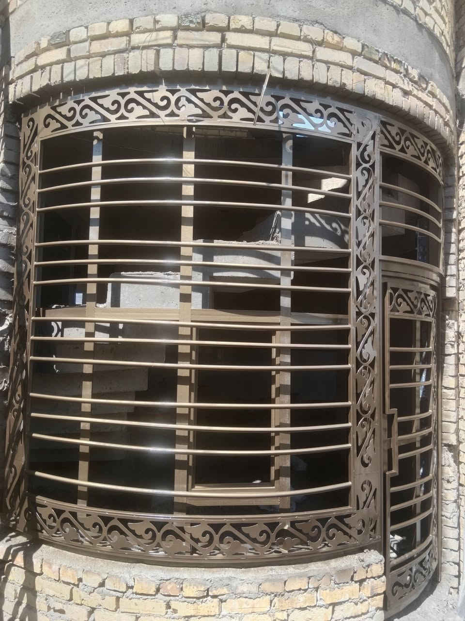 السلام عليكم 
 تنضيف وصبغ اساس ولون الشباببك ولاابواب 
***********
‏‪***********
