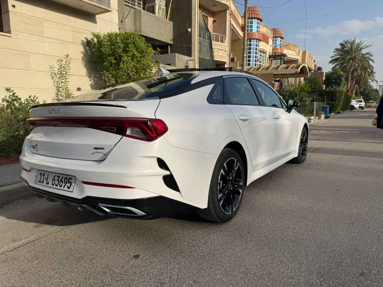 سلام للبيع او المراوس باقل منه كي فايف موديل 2024موصفات جتي لاين
فول الاخير عدا الفتحه 
موديل 2024
1_الون  ابيض 
2بصمه 
3ماشيه 13زيروو 
4 داخل احمر 
5 كشنات هيترات
6 جناح اسود بلادي 
5مثبت سرعه
6نضام ABS
7مانع انزلاق
8حساس  اطارات 
9بك لايت لد
10شاشه كبيره لمس
11كامره دواره
12كشافات اماميه 
13شاشه عطال 
14ويا كروم 
15ردار جانبيه 
16مراقبه نقطه العمياء 
17ردار الخطوط البيضاء  ردار امامي وخلفي وجوانب السياره 
18شاير  با المري 
19كشنات جلد احمر
20مقعد ساق كهرباء 
21الايت ثلاث عدسات +ليد 
22نضام قياده خمس وضعيات 
23 توقف ذاتي
24بلوتوث +usb+auX
25 تحكم ستيرن مع تدفئه بالستيرن 
26كير اوتو +عادي 
27الخريطه 📍
28صندوق كهربائي
 29 زنود + ليد 
30نوتو هولد
31التشغيل عن بعد 
‏AUTOHOLD   32
33تصميم خارجي رياضي 
34نضام المحلاحه
35مصابيح الخلفيه LED
36مصابيح ضباب LED
37محرك تيربو 1600
38تبريد بيانو 
تشغيل عن بعد قيادة ذاتيه اربع قيادات بيها 
صور السونار مرفقه البنيد وتعيار ربع الجاملع 
رقمي ***********
مكاني بغداد الحريه 
 السعر 185وبيه مجال 
رقم معوقين بغداد /وكاله عامه بأسم المشتري
