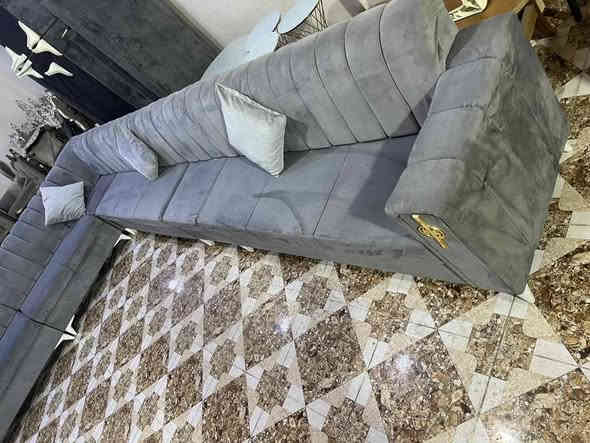 بؤ فروشتن
هاتةوة رةنكة تايبةتةكة
١٣ نةفةريية
***********
