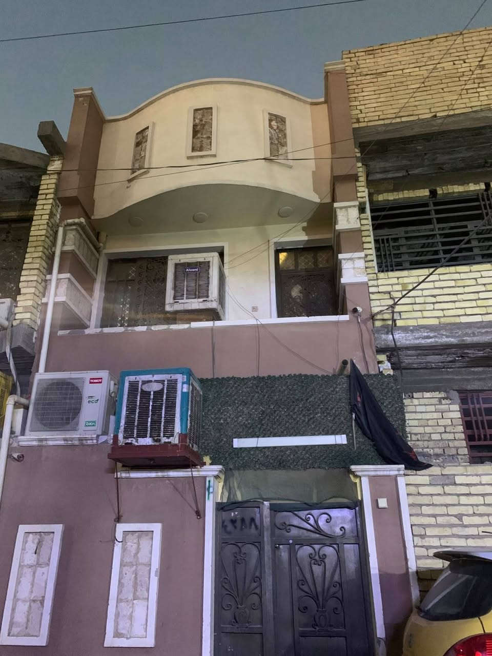 بيت للبيع 50 متر واجهه 4.5 نزال 10.5 + الطابق الاول يحتوي على استقبال ومطبخ وصحيات داخليه و خارجيه وحولي صغير +الطابق الثاني يحتوي على غرفتين فقط وبيتونه وسطح اشتايكر الموقع/ الخطيب الزراعي اول فرع الي يطلعك على الهياكل فرع سعد ابو التنكر السعر 90 وبي مجال قليل
رقم الهاتف/ ***********بي واتساب
