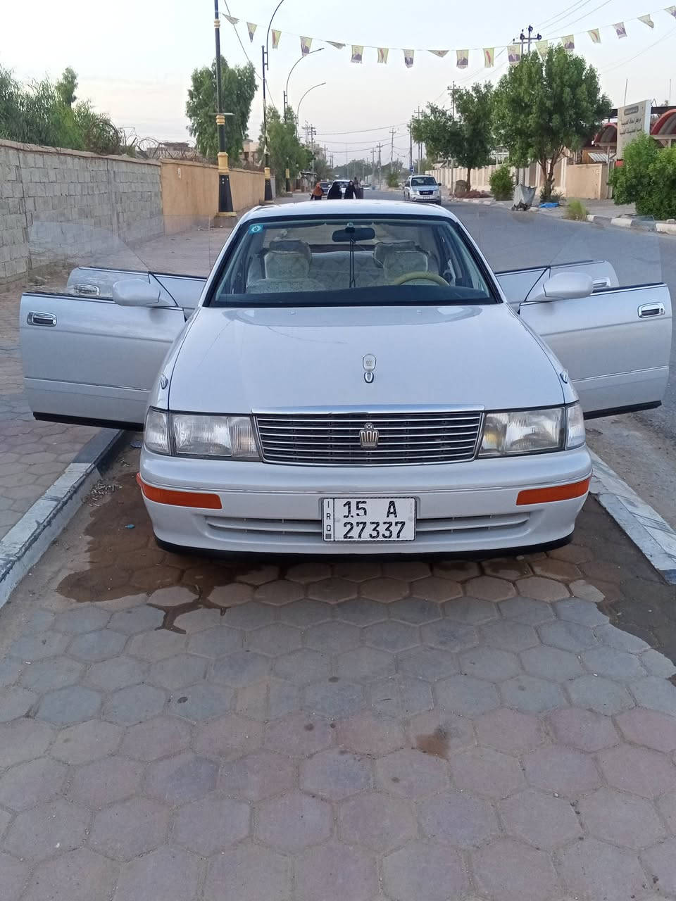 بطه موديل 1992 مكينه 2500 مصبوغة عام 
مكفوله من كصه وضربه  رقم انبار بسمي 
تبريدشغال حداديه جديده مكان كربلاء 
***********
