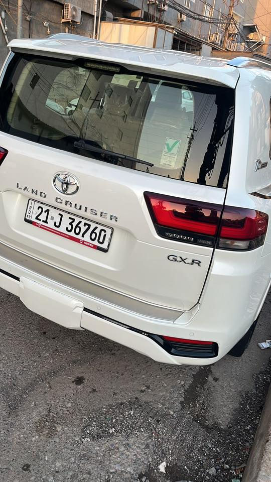 السلام عليكم لاندكروز GX.R تون تيربو 2022 مكفوله ماشي 39 الف كيلو وكالة ساز مكان السيارة بغداد الغدير الاتصال ‭0770 556 8880‬
