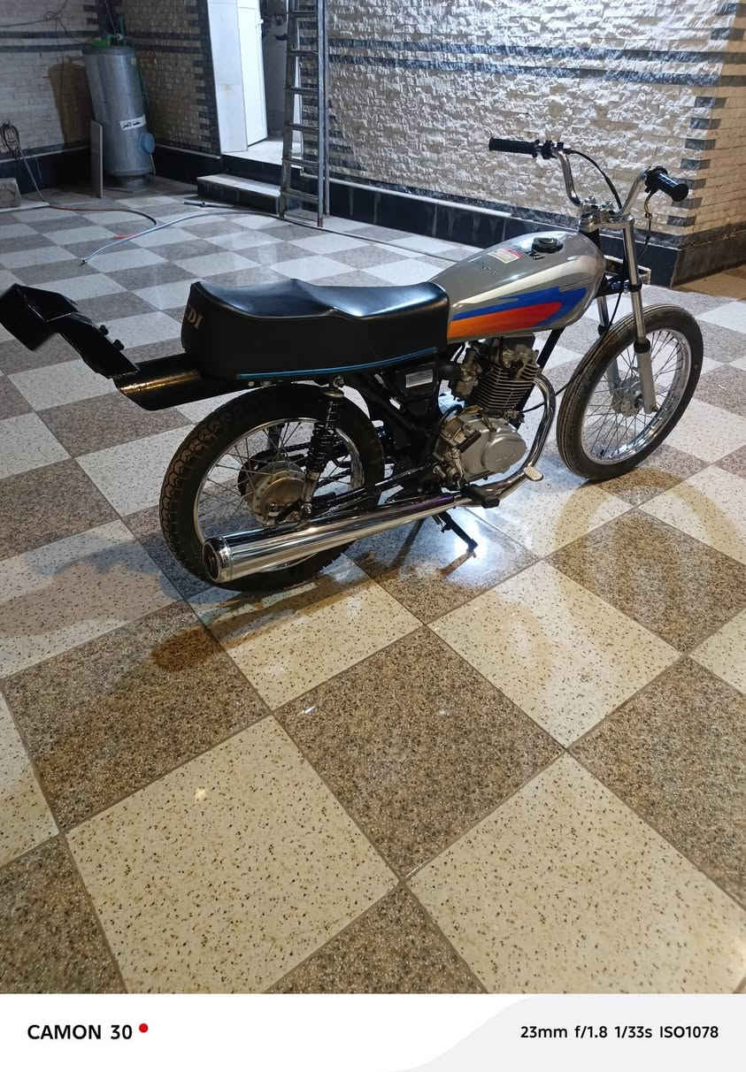 للبيع دراجه 
نامه شلامجه
بدون أوراق
رقمي ***********
مكاني واسط صويره
