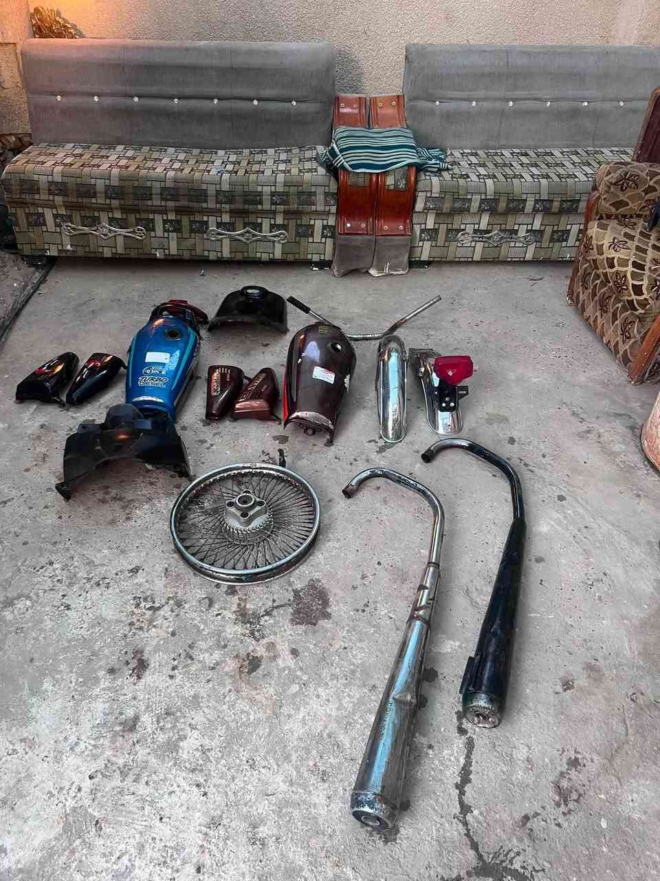 للبيع غراض شلعه وحده ب٦٠ بيهن مجال مكاني سدة الهنديه غراض نصهن نضاف ***********
