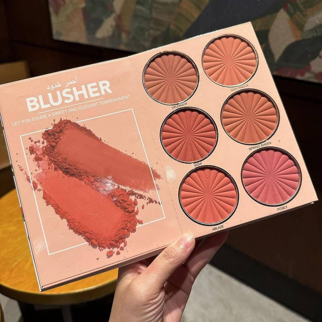 باليت بديل كرستين الجديد❤️ 
يتكون من 24 لون آي شدو
 
و 6 تدرجات اضاءة هايلايتر💯
و 6 تدرجات بلاشر👍 
و كونتور ، باودر حواجب
. 
. 
#اكسبلور 
#ميك_أب
#باليت_دفتر


**إذا كنت صاحب هذا الإعلان وتريد حذفه لأي سبب، رجاءا أرسل رسالة إلى الدعم الفني**