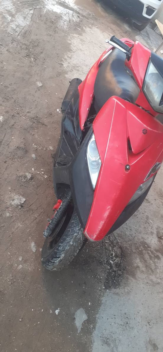 سلام عليكم دراجه ثعلب سلف هندر كهرباته كله شغاله مكينه ناعمه شلع معدل دراجه كله مختم ختم واحد بلاديه كله شغاله أوراقها كامله مكاني غزاليه   ***********  سعر ٤٢٥ شراي يخابره
