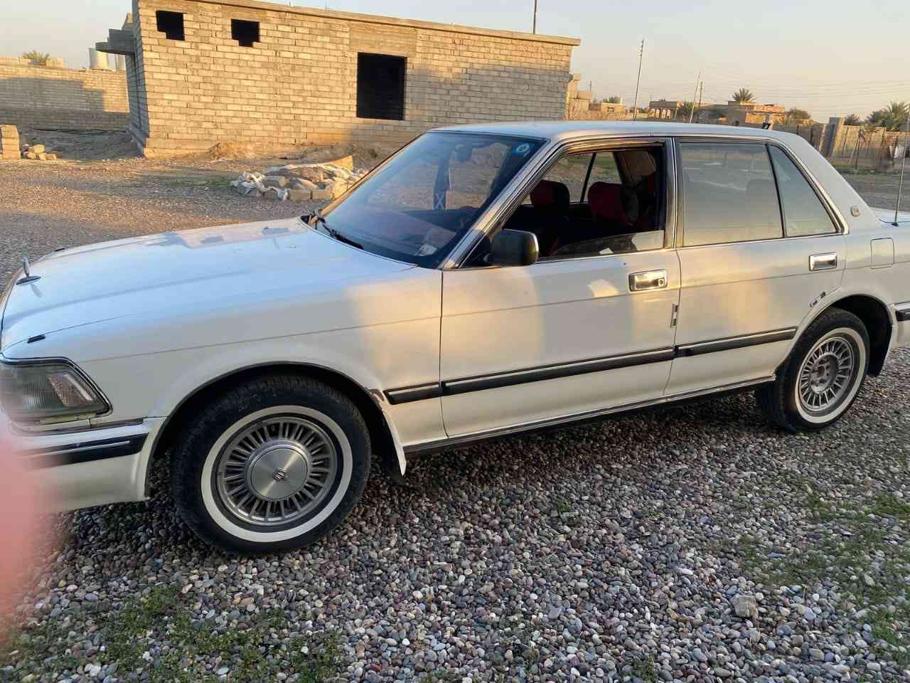 السلام عليكم 
سيارة سيدان  للبيع موديل 89 محرك بلادي كير عادي بيها قطعتين صبغ رقم صلاح الدين نكليزي بسمي السعر 65$وبيها مجال للتواصل الاتصال الأرقام التالية ***********
***********
