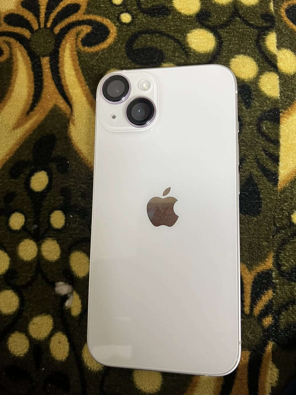 ايفون 14 ذاكره 128 بطاريه 84 بلادي مكفول نضافته 100/100 سعره 525 كلش نضيف( ***********)
