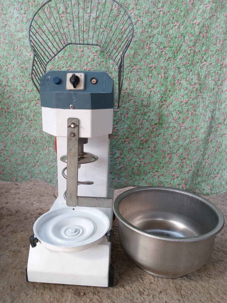 السلام عليكم 
للبيع عجانه لولبي 5 كيلو السعر (١٦٥)
مكاني جكوك قريب على الكاظمية ***********
