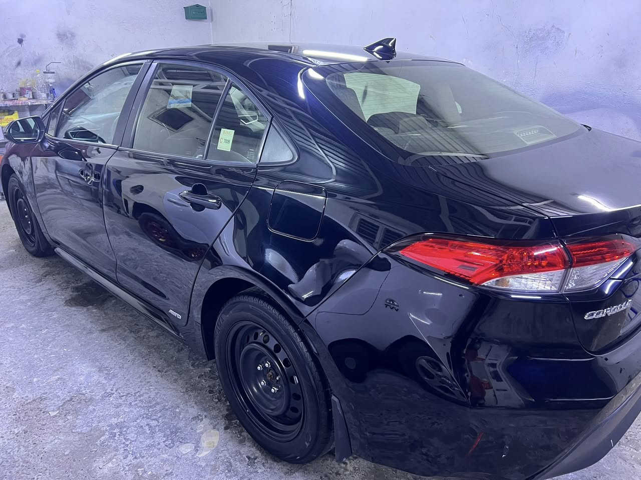 كورله موديل ٢٠٢٥ وارد امريكي هايبرد  سياره جديده حيل 
حادثه موضح بل صور صبغ باب او نص او بارد جاملق امامي 
مواصفات فور. ويل 
كامره 
لايت زنون 
كار بلي 
داخل بيجي 
رادار امامي 
السعر ١٦٥  ورقه 
العنوان بغداد تقاطع درويش المعالف 
***********
