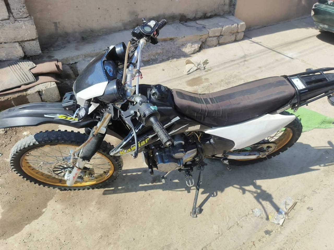 قفاز للبيع مفترح محرك 300 جاهز ()السعر 700    المحرك مفترح) (


**إذا كنت صاحب هذا الإعلان وتريد حذفه لأي سبب، رجاءا أرسل رسالة إلى الدعم الفني**