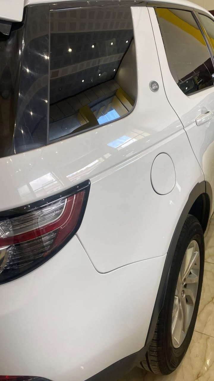 لاند روڤر دسكفري 

الموديل: 2019

اللون : أبيض

لون الداخل : أسود

المواصفات: فول مواصفات 1/1

ويل كب / جلد اسود / شاشه كبيرة / تحكم ستيرن / بانوراما / تحديد مسار/ اوتو بايلوت / كير ماوس / رادار / اشاير بالمري / 

حادث موضح بالصور انصبغ بيها جاملغ خلفي يسار وقبق جنطه 

التواصل على *********** 

للبيع او المراوس 

السعر 165 ورقه
