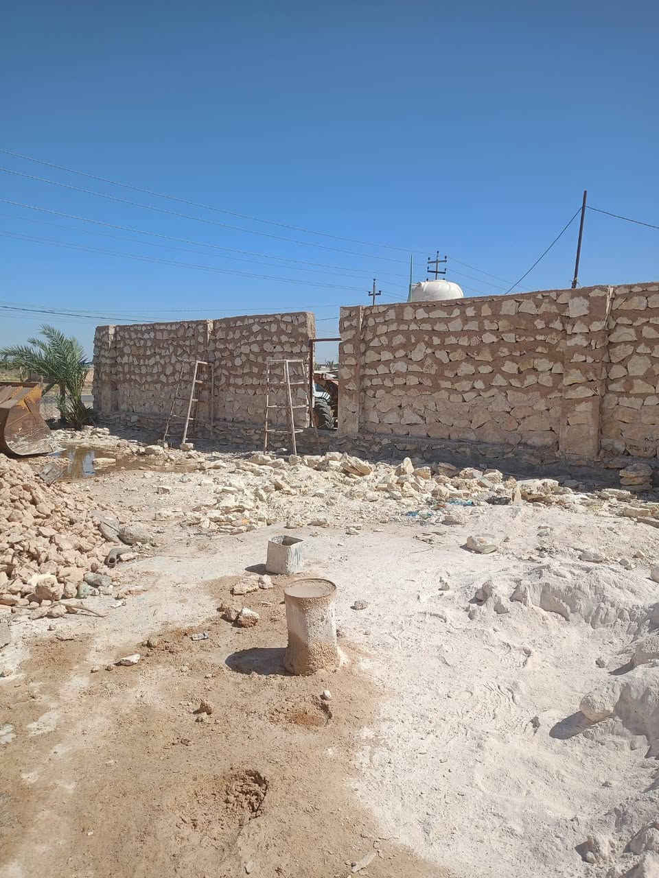 جزء من عملي بناء حجر درجة اولى لكافة أنواع بناء الحجر بأسعار تنافسية ومناسبة للاستفسار الاتصال بالرقم *********** أو مراسلت الصفحه
