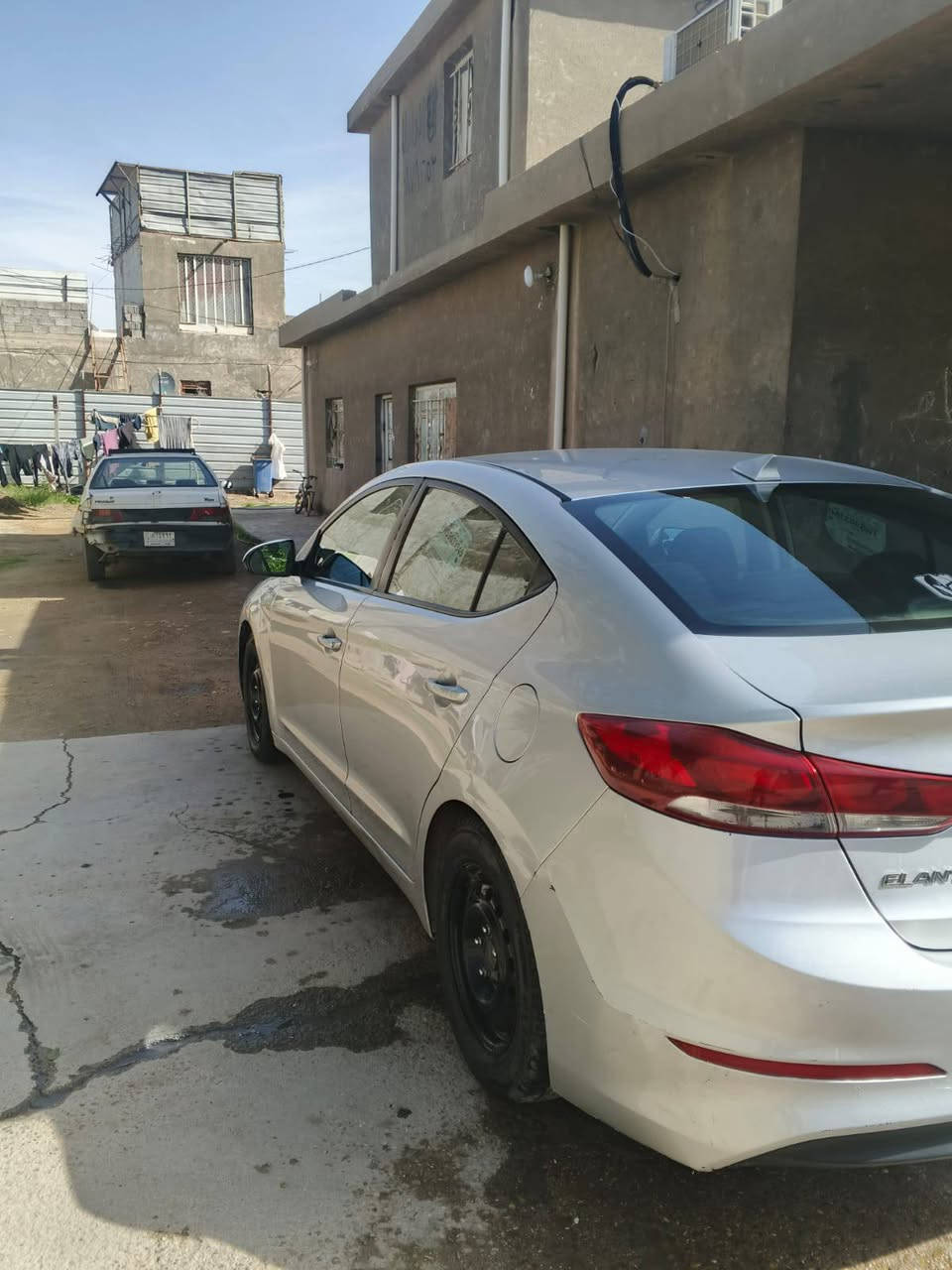 سلام عليكم
النترا 2018 أمريكي 
محرك 2000
گير أي تي المرغوب 
كامره دواره حساس جانبي بلمري 
تبريد ثلج 
مكاني بغداد الدوره 
للستفسار *********** بي وتساب
