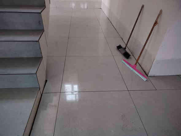 يوجد كادر سيراميك متفرق حالين شغل شوف العين شغل وزن بليزر الاستفسار ***********اصطه مصطفئ
