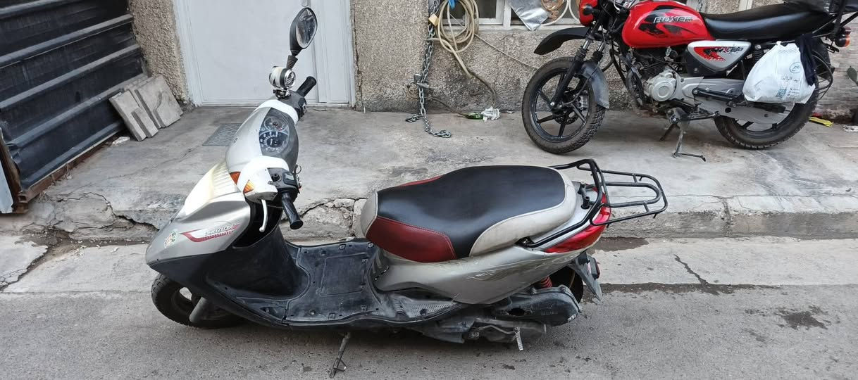 سلام عليكم شباب دراجه بريز للبيع دراجه لاتبخير ولاتنقيص ولا دخان تشتغل طبيعي شرط هندر واحد بس ابيع كوم حديد السعر ٣٠٠ وبيهه مجال للشراي


**إذا كنت صاحب هذا الإعلان وتريد حذفه لأي سبب، رجاءا أرسل رسالة إلى الدعم الفني**