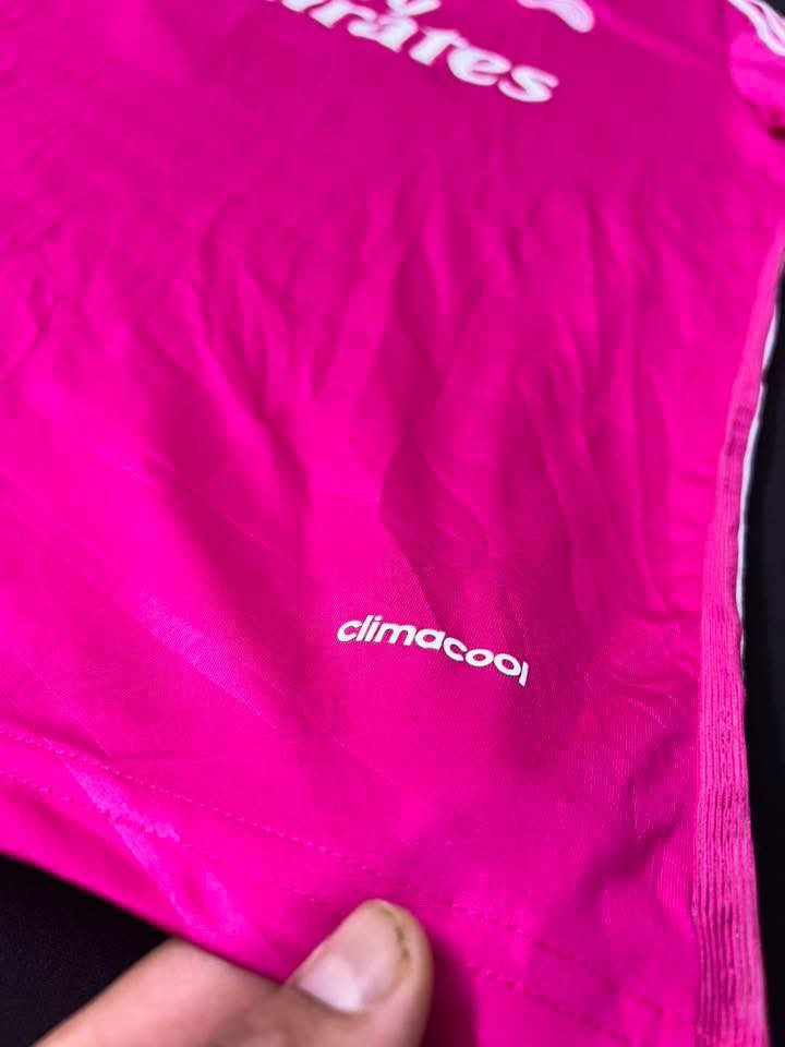 adidas 
اصلي 
غير مستخدم 
دريس اصلي وكاله 
القياس xl


**إذا كنت صاحب هذا الإعلان وتريد حذفه لأي سبب، رجاءا أرسل رسالة إلى الدعم الفني**