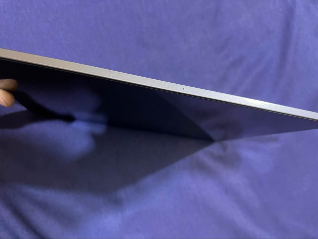 السلام عليكم iPad Pro مقاس 12.9 بوصة (الجيل الرابع) ذاكره 128 بطاريه 82% نضافه 90% ملحقات كامله كارتونه شاحنه السعر 600 وبي مجال مكاني بغداد الزعفرانيه 
***********واتس اب فقط
*********** اتصال بغداد, العراق
