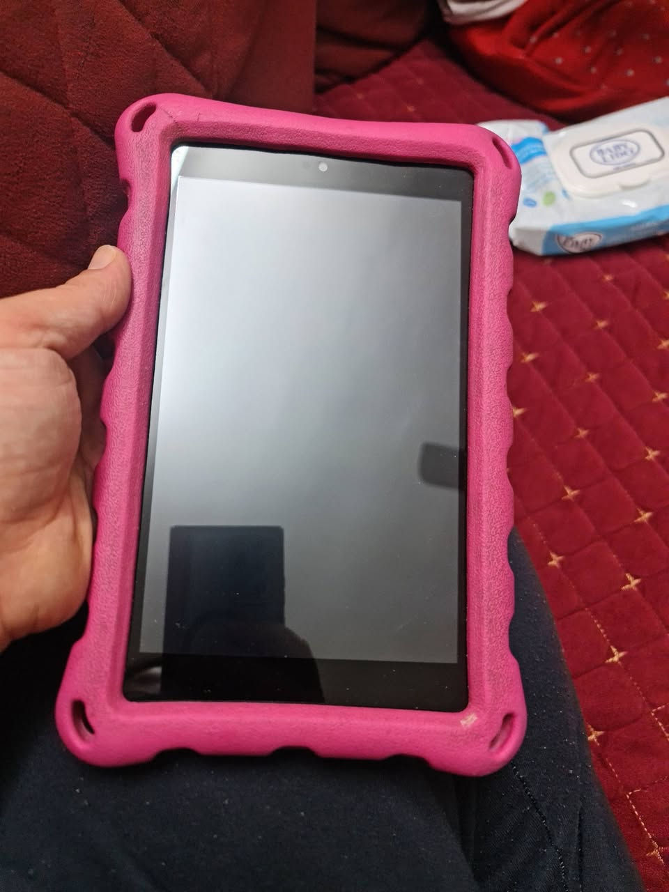 السلام عليكم ..تابلت عدد ٢ حجم ٨ انج
واحد امزون سليم ١٠٠% سعره ٤٥ الف 
والثاني هواوي مواصفات بس التج مال الشاشه مفطور لكن الجهاز شغال ١٠٠% سعره ٣٥ الف للاتصال  ***********
