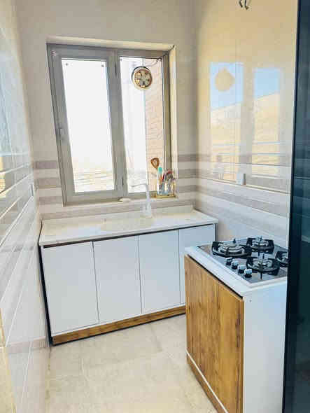 اغراض للبيع 
كلها جديدة واستخدام قليل 
كاونتر فصلته  جديد قبل 5 اشهر بعده كلش جديد
وياه سنك وطباخ وميز طباخ كله درجة اولى 
+ القنفة للبيع بيها مخزن وتصير چرباية 
***********
