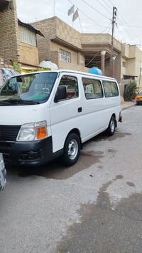 نيسان ناصيه موديل 2012ماشيه 200بايها شبرين صبغ وره الباب سلايت وبيها ب...