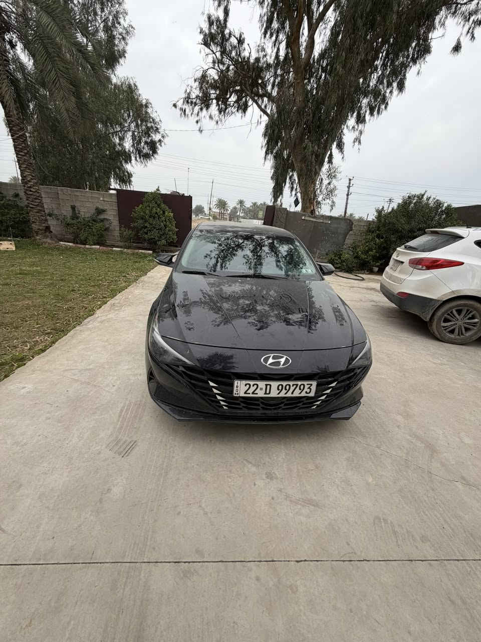 ⸻

🚗 Hyundai Elantra 2023 للبيع

🔹 وارد أمريكي
🔹 تحويل مباشر
🔹 الممشى: 59 ألف كم
🔹 السيارة: بدون صبغ (حادث طكة خفيفة بالجنطة فقط)
🔹 الحالة: نظيفة جداً وترجع بارد

✨ المواصفات:
 • بصمة تشغيل + دخول ذكي
 • نظام ترحيب
 • رادار
 • مواصفات معروفة ومتكاملة

📍 الموقع: بغداد / المدائن

💰 السعر: 14,300 دولار (قابل للتفاوض البسيط)
⚡ البيع مستعجل

📞 للاستفسار: ***********
