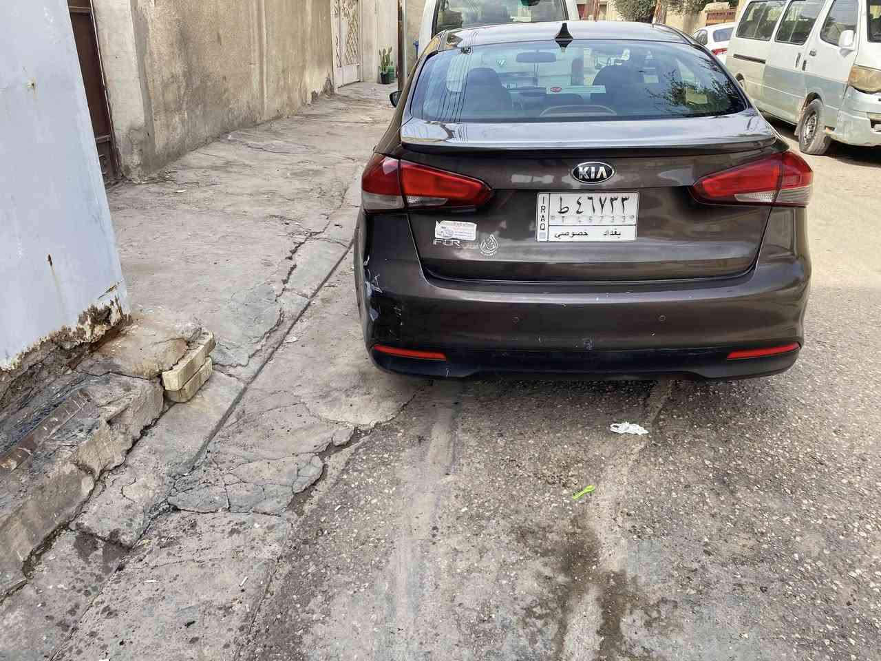 فورتي موديل 2017 محرك 2000 دوش سيارة كلشي موضح بالصور بدون ايرباك صور الحادث موجودة من امريكا وهنا بيها هاي الطختين بعدهن ممصلحات سيارة السعر ١١٠ التواصل على هذا الرقم *********** مكاني بغداد حي الجهاد
