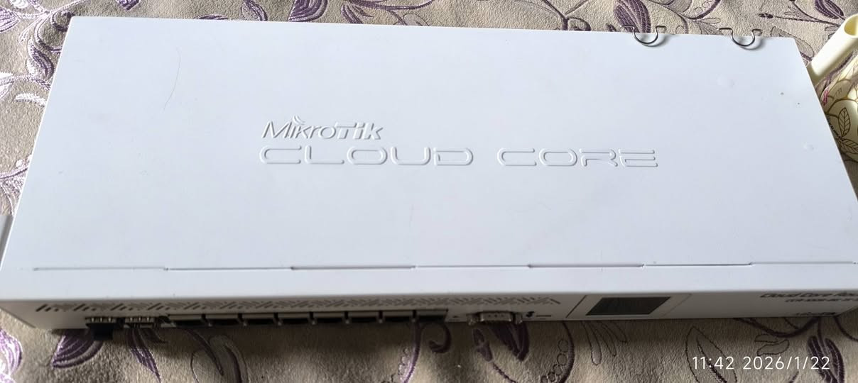 السلام عليكم
اجهزة انترنت نظافة اكثر من 95٪

مايكروتك 1009 بلس ..... سعر 550
مايكروتك 4011  ......... سعر 185
لنك مايكروتك LHG60 زوج ماستر وسليف ....... سعر 300

للتواصل الاتصال على الرقم /***********
