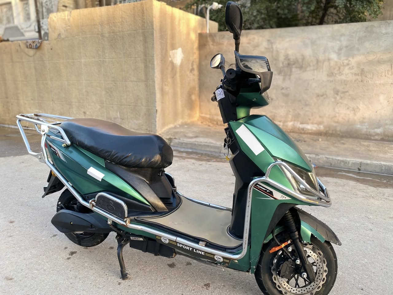 سلام عليكم دراجة شحن للبيع نوعية ماتركس 
دراجة فول مواصفات دبل اشارة سكنات واشاير لكزز درع حماية للكفرات الدراجة اي نقص ما بيهة بطاريات جدد فيتنامي زوج تايرات جددالدراجة نضيفة شوفت العين فقط بيهة الجاملغ الامامي مكسور مكاني بغداد الامين ثانية السعر650 وقابل لتفاوض والي يجيني من بعيد يدلل اسهلة امر للتواصل والاستفسار*********** فقط واتساب اكرر الي يجيني من بعيد ادللة بسعر
