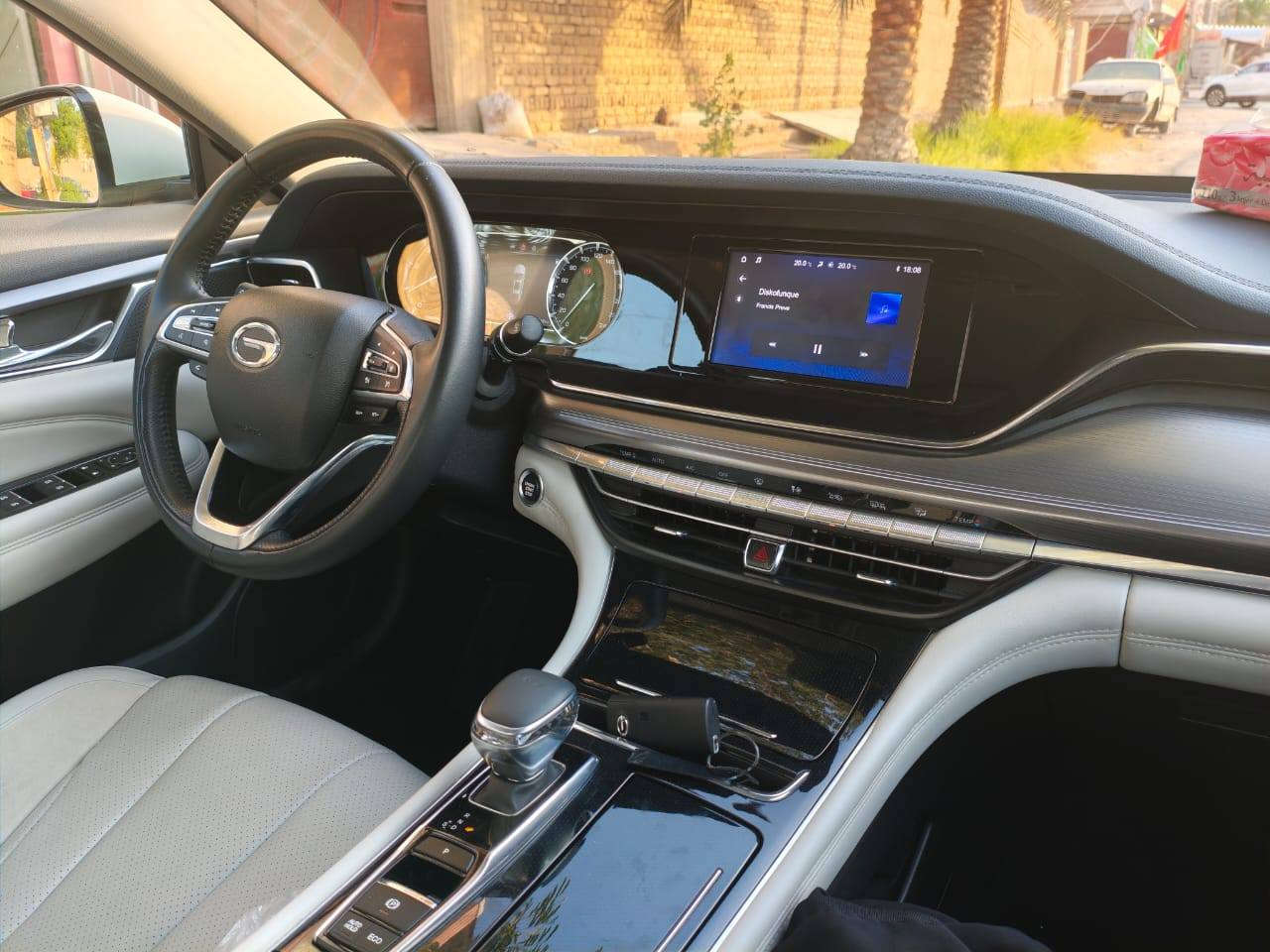 🤍🔥GAC GA8 (2024) فئة VIP
السيارة نظيفة / استعمال شخصي / بيها بارد جاملغ خلفي

🚗 الموديل: 2024
⭐ الفئة: VIP
⚙️ المحرك: 2.0 تيربو
🏎️ القوة: 252 حصان
🔧 القير: أوتوماتيك 6 سرعات
🚘 الدفع: أمامي
🎨 اللون: أبيض
📊 العداد: 15,000
رقم بغداد 

المواصفات:
🔑 بصمة تشغيل ودخول
🔘 تشغيل زر
🌤️ فتحة سقف
📱 شاشة وسط + بلوتوث / Apple CarPlay
❄️ تكييف أوتوماتيك مزدوج + فتحات خلفية
🪑 مقاعد جلد فخمة
⚡ مقاعد كهرباء
📷 كاميرا خلفية
🛣️ مثبت سرعة
📡 حساسات
🪞 مرايات كهرباء
🛑 ABS + EBD
🧭 نظام ثبات إلكتروني (ESP)
🚨 تحذير مغادرة المسار (LDWS)
📉 نظام مراقبة ضغط الإطارات (TPMS)

مكان تواجد السيارة: النجف 
رقم صاحب السيارة: ***********
السعر 24 مليون وبيه مجال
