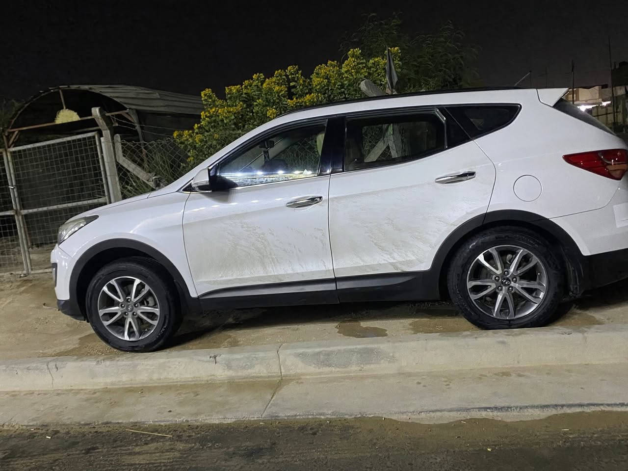 السلام عليكم 
سنتافيا خليجي ٢٠١٥ 
٢٤٠٠ 
رقم واسط 
مشروع وطني تحويل مباشر
تخم تاير جديد 
تبريد ثلاث قطع
بيها شخط بالباب الأمامي ومرشوش ع كد الشخط والبنيد والقمارة بيهن  شي قليل نقاط مال محولبه فقط
السعر 140وبيها مجال 
مكاني الديوانيه المركز 

📲***********
***********
