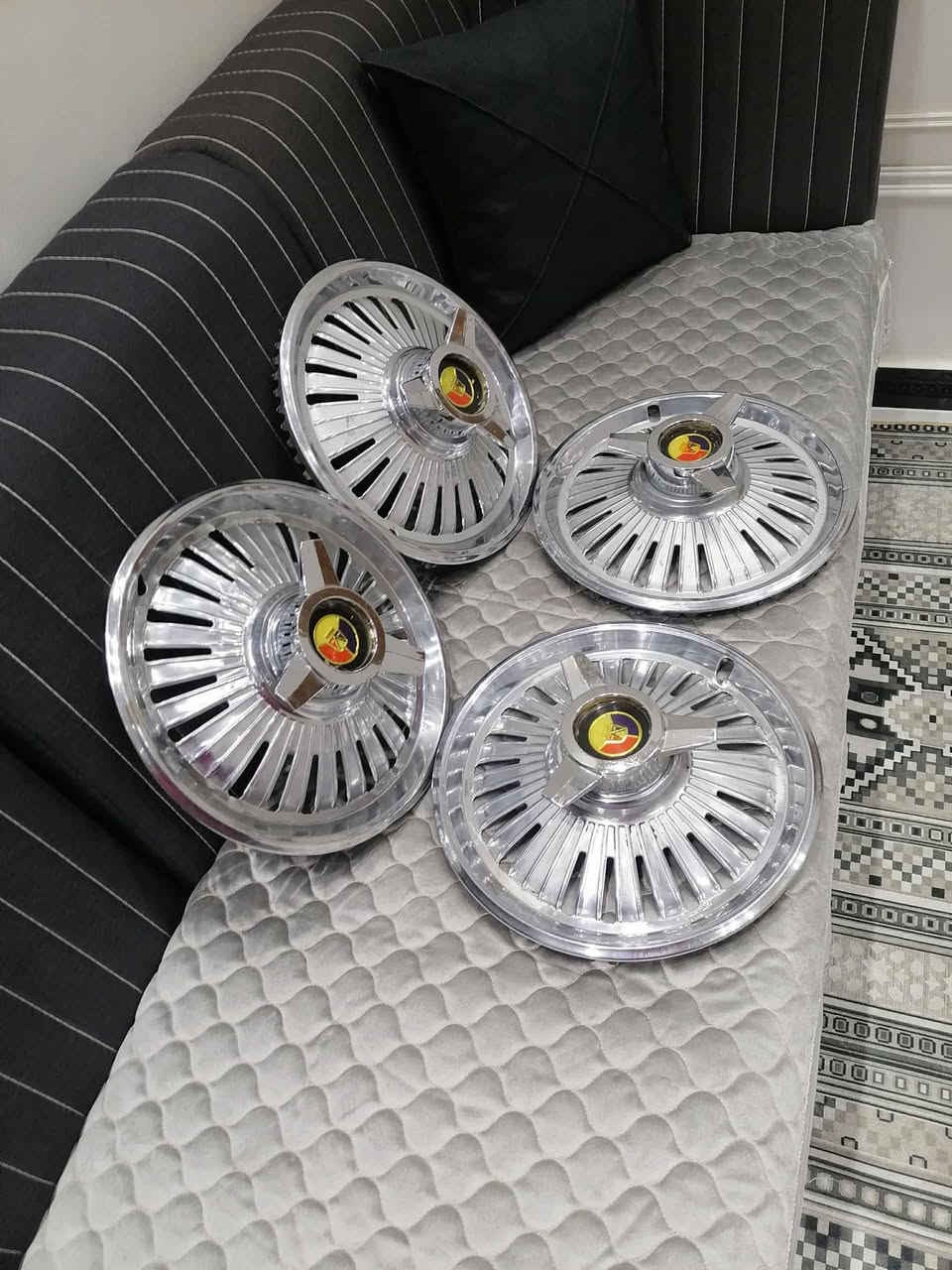 سلام عليكم
تخم كبات حجم 14 

شاخه ثلاثيه 

سعرهن 190 مع التوصيل 

*********** سيد محمود
