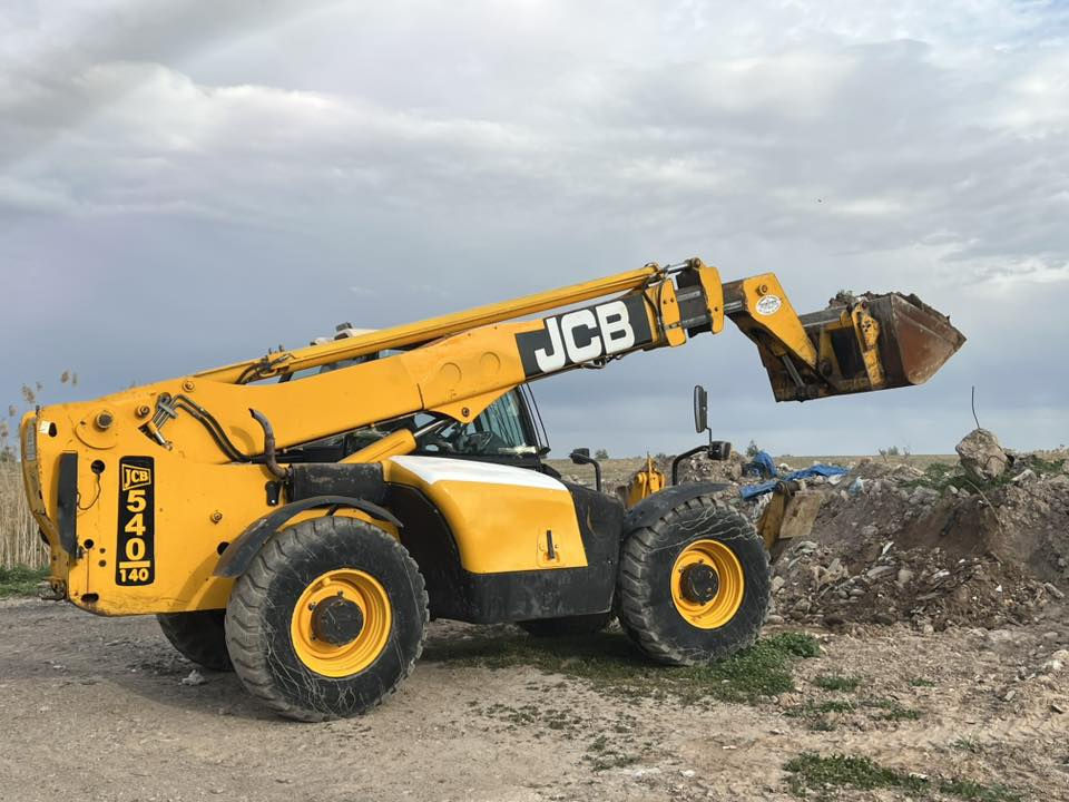 رافعه موديل 2003 استراد خاص شكل حديث رقم سليمانيه محرك سوبر جك سنتر شفل جاهز بدون نواقص مكان داقوق ***********
