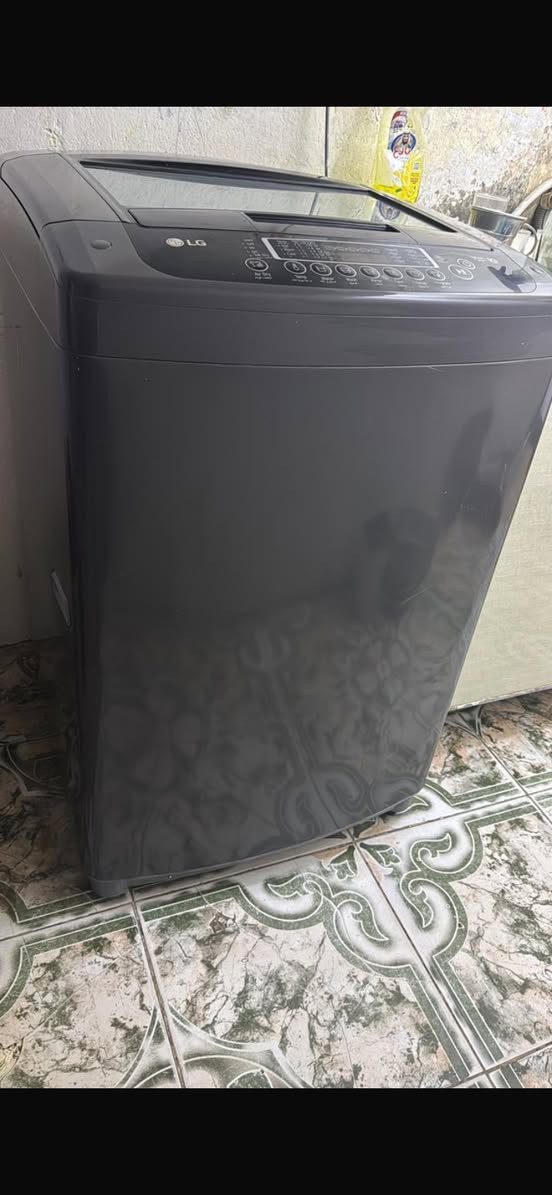 غساله أوتوماتيك حجم ١٦ كيلوو شركة الجي نضيفه استعمال قليل تغسل بطانيه السعر ٤٥٠بيه مجال شراي *********** او خاص
