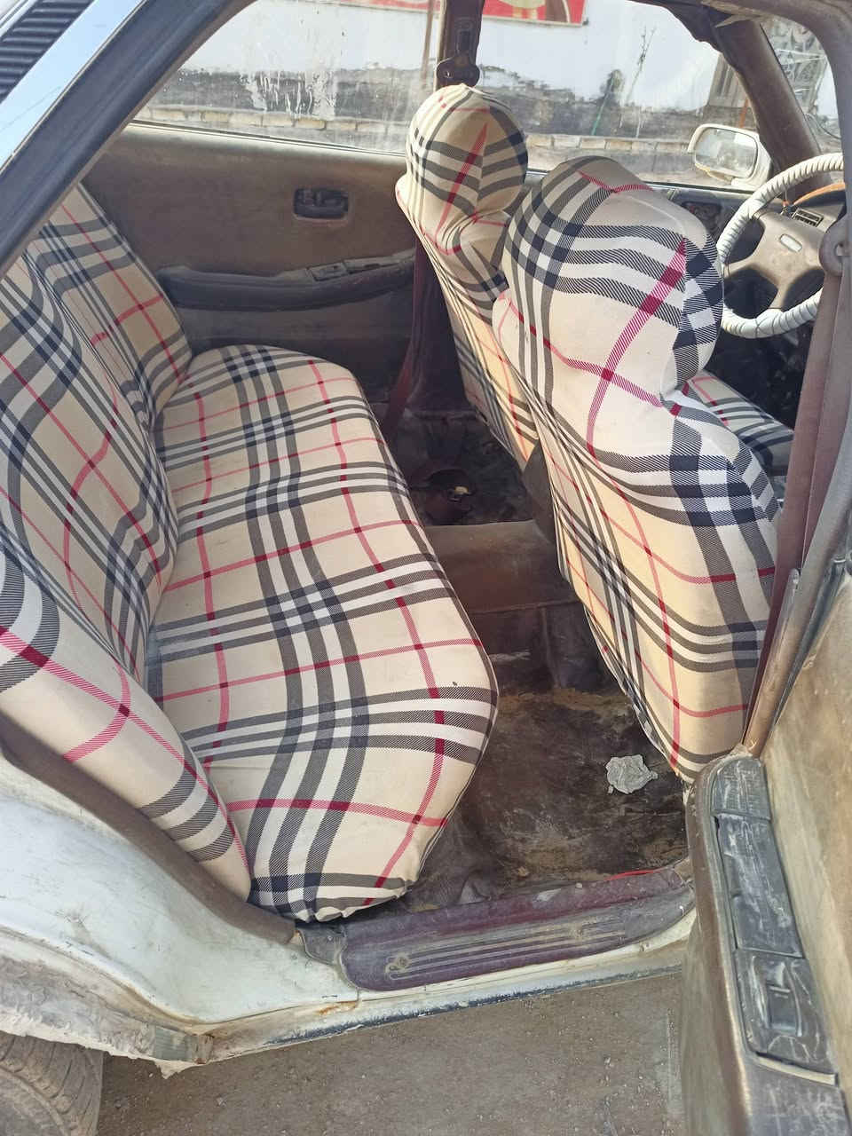 سلام عليكم    (للبيع او مراوس)
ياباني شيزر موديل 1991 مكفولة من الكص ونقل الجثة تحويل مباشر     ( فقط بيها معجون بالقمارة)

 راعيها نجف مكان السيارة نجف 

 كير ومحرك ونجي مكفولات

 كهربائيات شغالة 

تبريد شغال عوزه بس ربط كهرباءيات وغاز

سنوية مشروع وطني تتحول بكل المحافظات لل26 

غرامات مصفرة 

بور ومشط جدد ستيرن خفيف

سعرها 28 وبيه مجال قليل

***********
