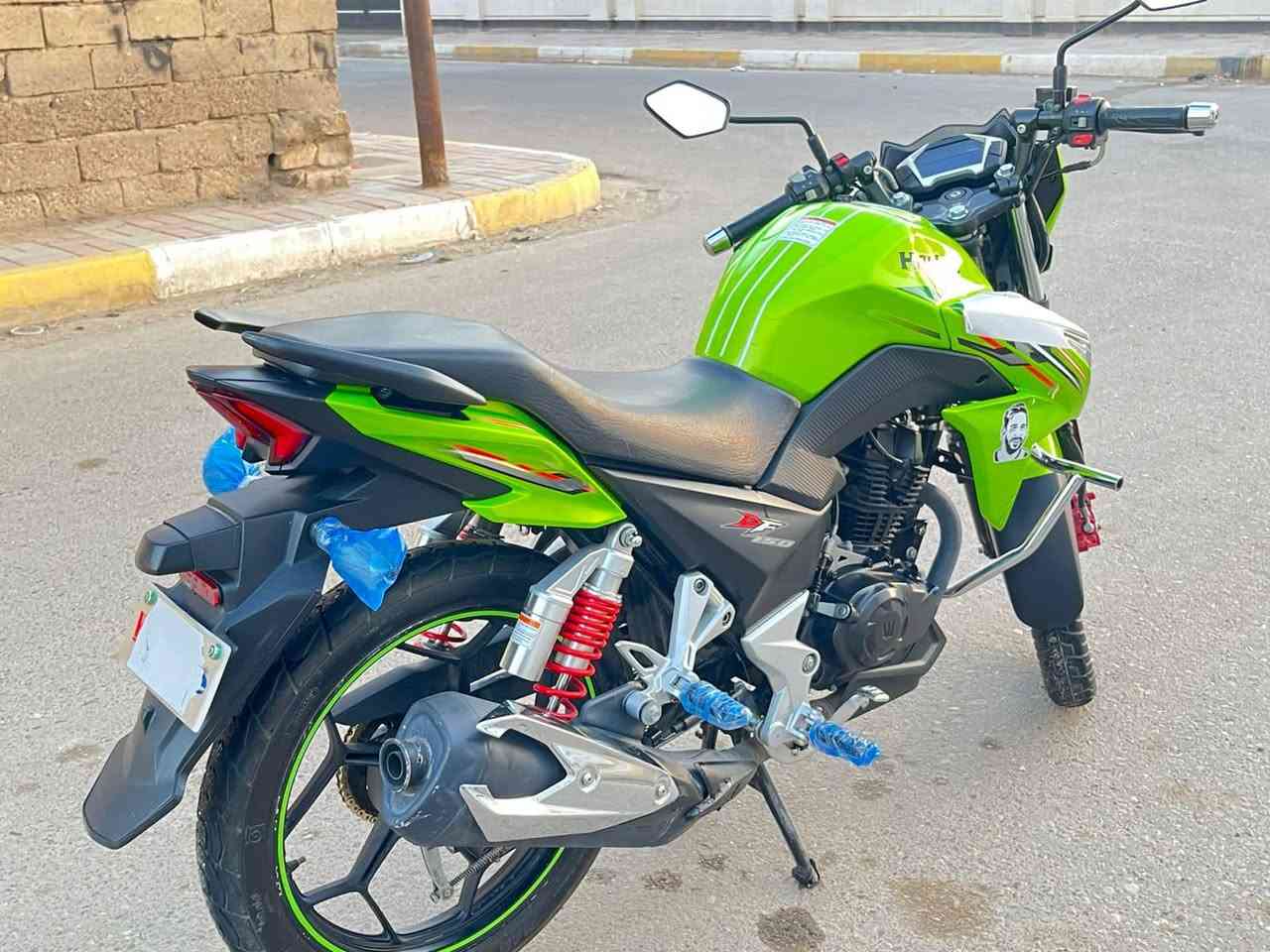 دراجه هاوجي دي اف 2023 مسجله بدون لوحات بس سنويه عليها غرامه 50الف سعر 19 تواصل على الخاص او على الرقم ***********
