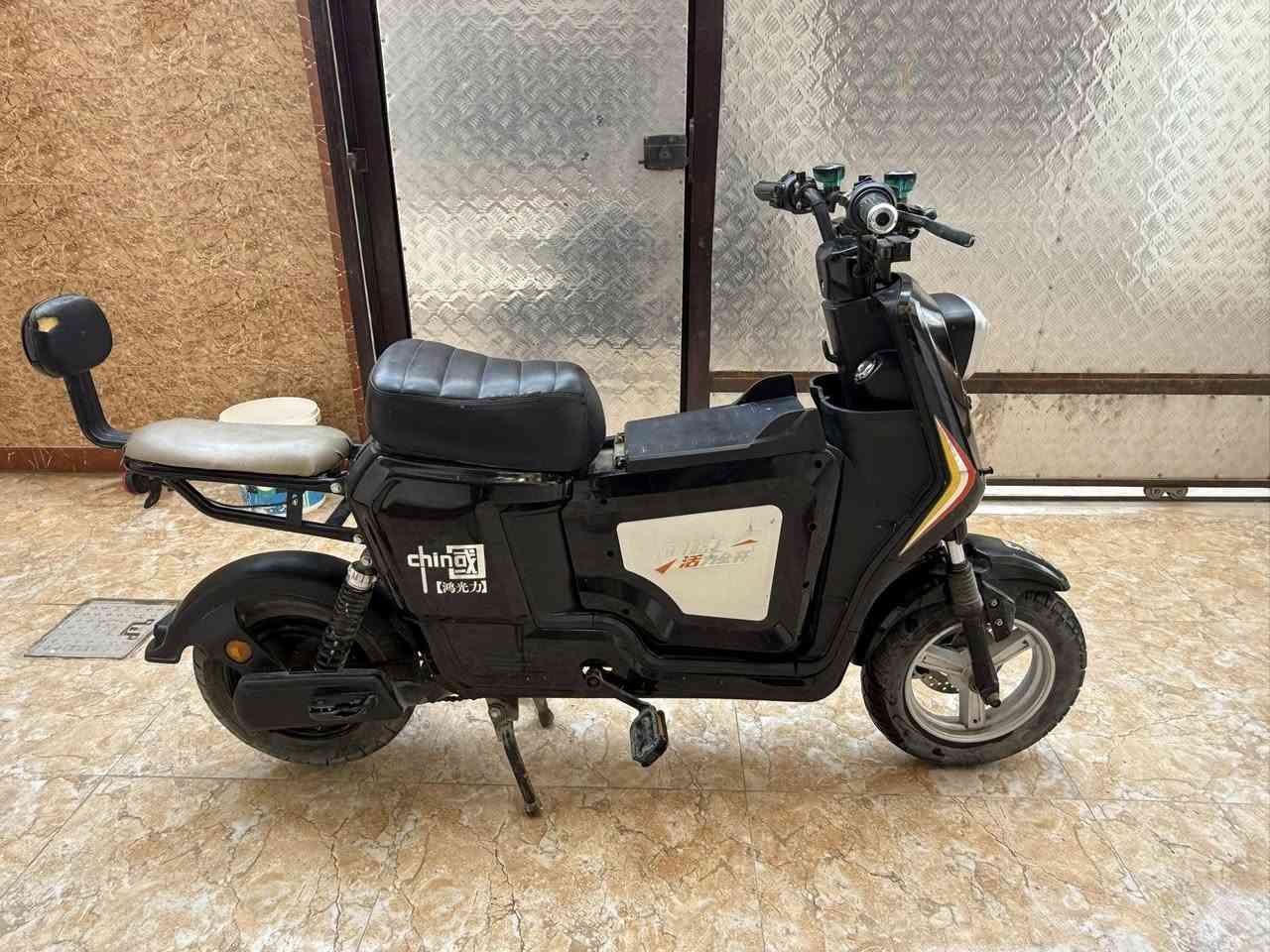 ماطور شحن تسلا جبلي بطاريات جديده سعر ٤٠٠ وبي مجال للأستفسار ***********
