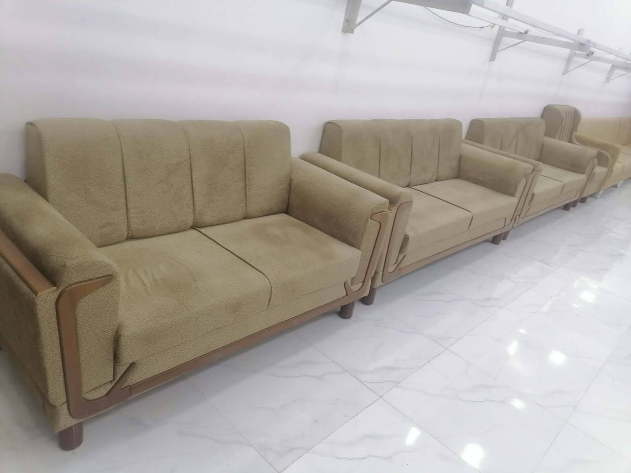 السلام عليكم تخم جديد كلمن وسعره حسب الي تردونه كلمن وسعر ***********.
