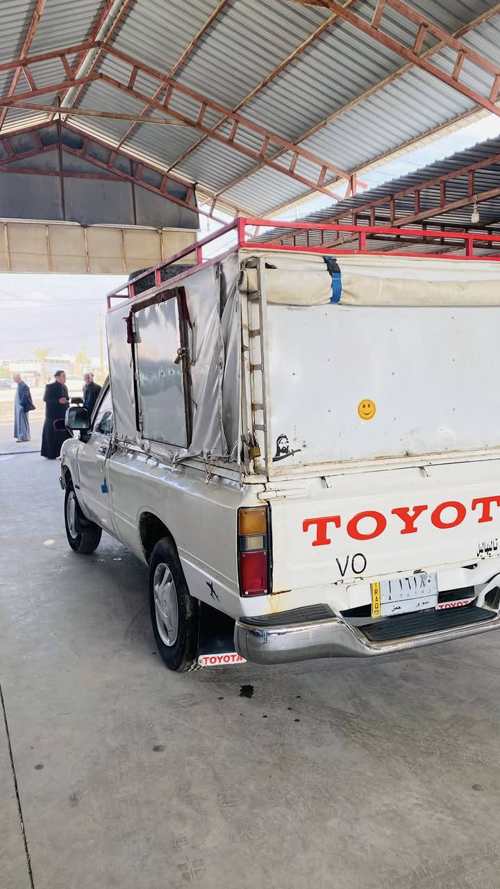 منّ رخصه صاحب الكروب
بيكم 1980 للبيع 
شرط محرك شاصي 
سنويه صار شهرين خلصان 
شرط التحويل 
السعر 38 بي مجال قليل مكان موصل سهل نينوئ 
لاستفسار ***********
