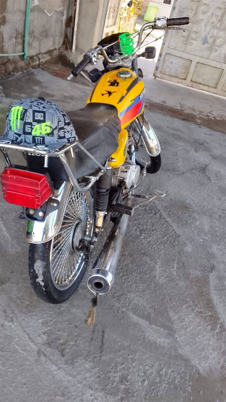 سلام عليكم للبيع دراجه ايراني تايكر اربعه كير موديل واحد وعشرين مكينه شرط ناعمه لا تنقيص ولا تبخير كهربايات كله شغاله بس عوزه اشاير خلفيه السعر خاص  وترهم مراوس شعد ك نزل مكاني صلاح الدين تقاطع بني سعد الرقم ***********.......
